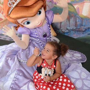 Meet your Posher, Angela